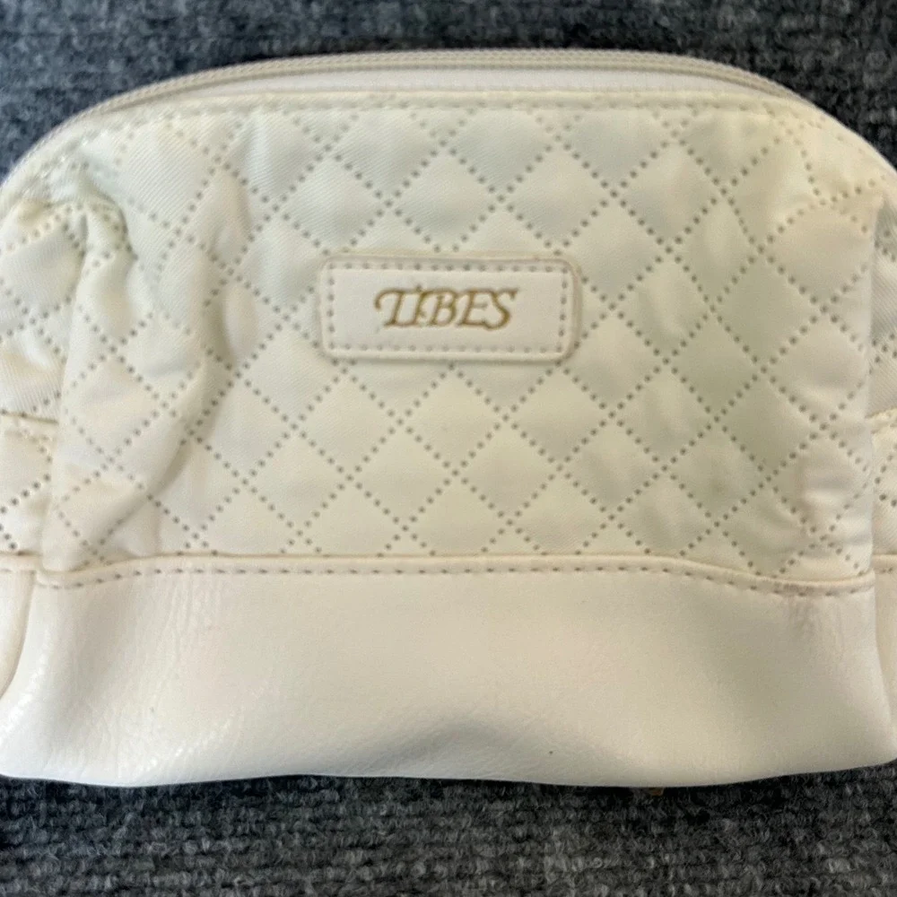 Tibes Cream Quilted Wristlet Pouch Cosmetic Makeup Bag Cream White